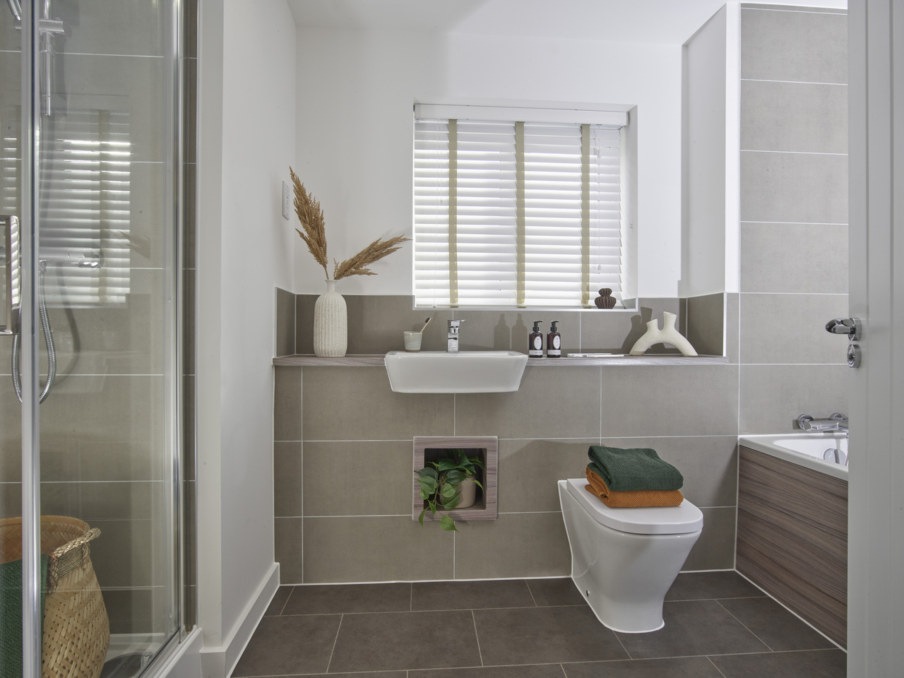 New Build Homes in Goff's Oak for Sale, Hertfordshire Monarch Oaks